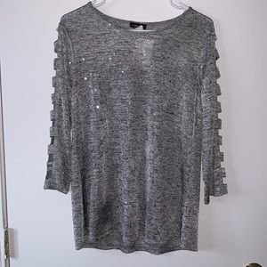 A fun loose sliver long sleeve!